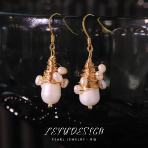Natural Pearl Embellished Wire-wrapped Earrings Fresh And Sweet