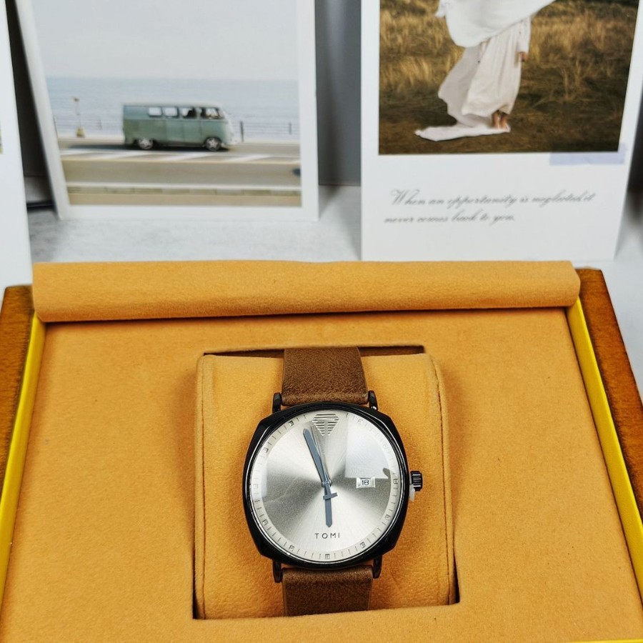 Simple Temperament Creative Leisure Men Quartz Watch