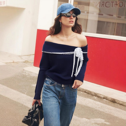 Women's Off-shoulder Casual Cute Contrast Color Tassel Long Sleeve Sweater - Image 3