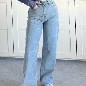 Relaxed Bow Washed Jeans