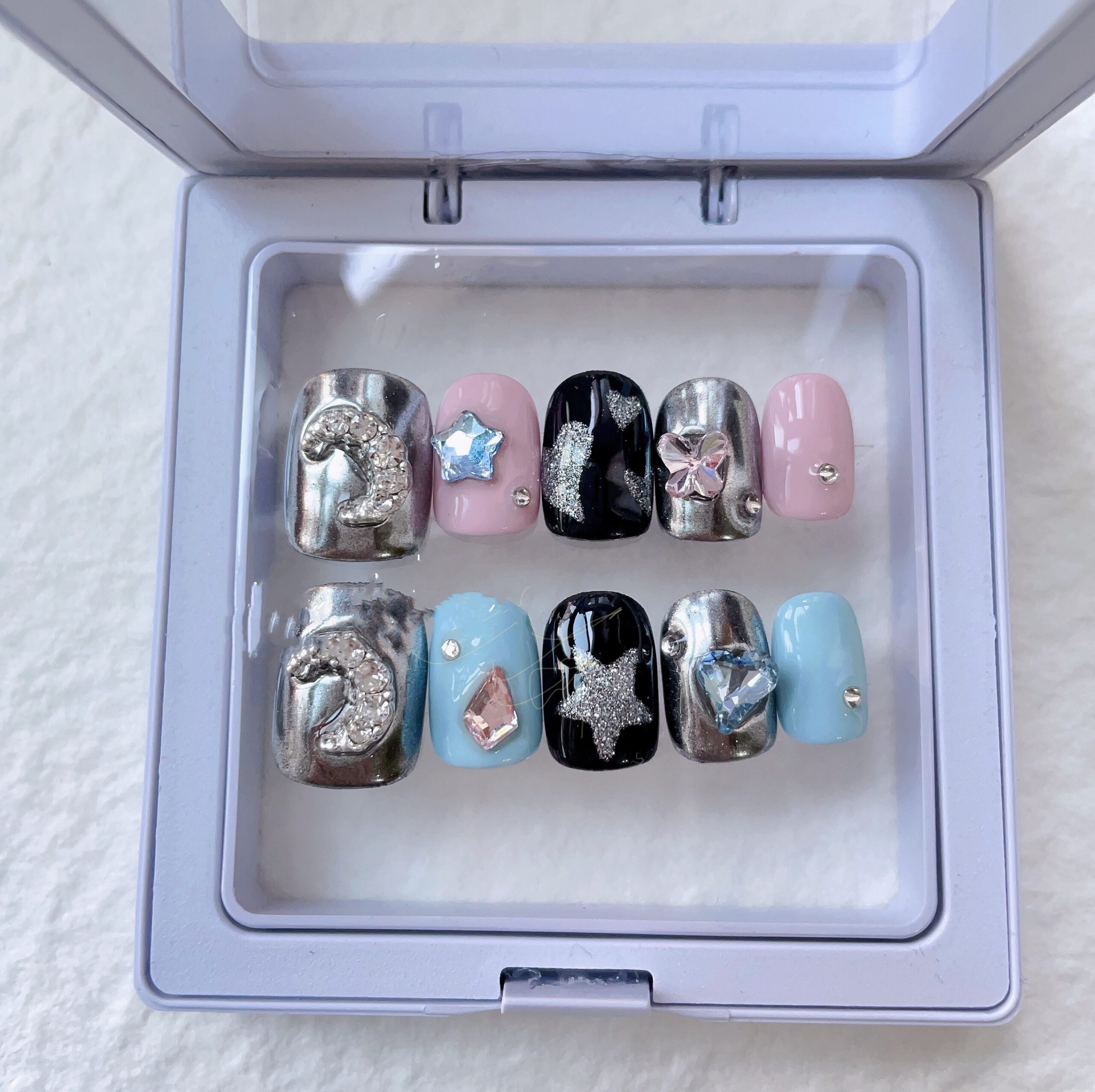 Star Girl Wears Nail Patch - Image 4