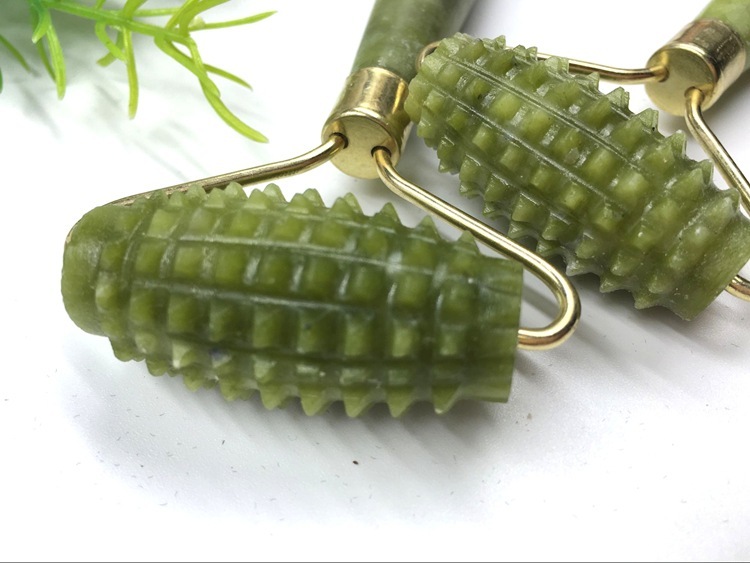 Jade Roller Massager - Image 4