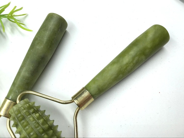 Jade Roller Massager - Image 5