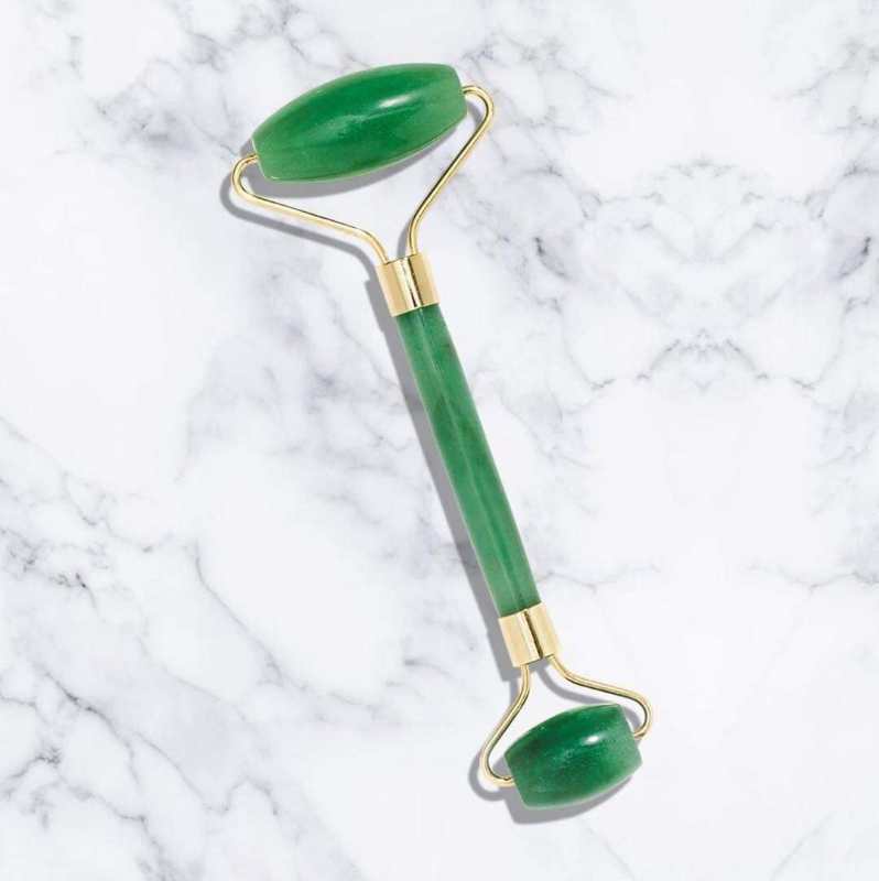 Jade Roll Massager Relieves Facial Tension - Image 9