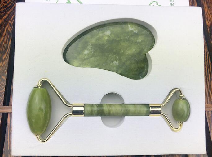 Jade Roll Massager Relieves Facial Tension - Image 10