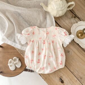 Foreign Style Floral Lace Short Sleeve Triangle Jumpsuit