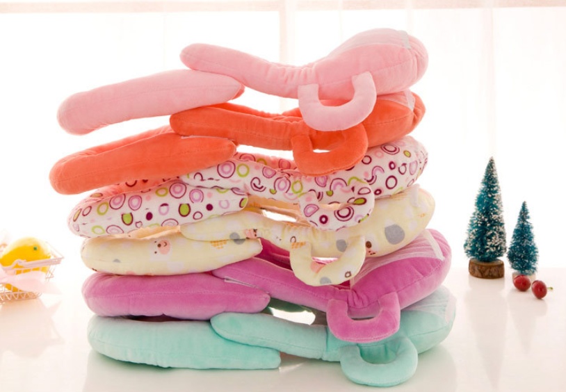 Special Confinement Plush Baby Feeding Pillow - Image 4