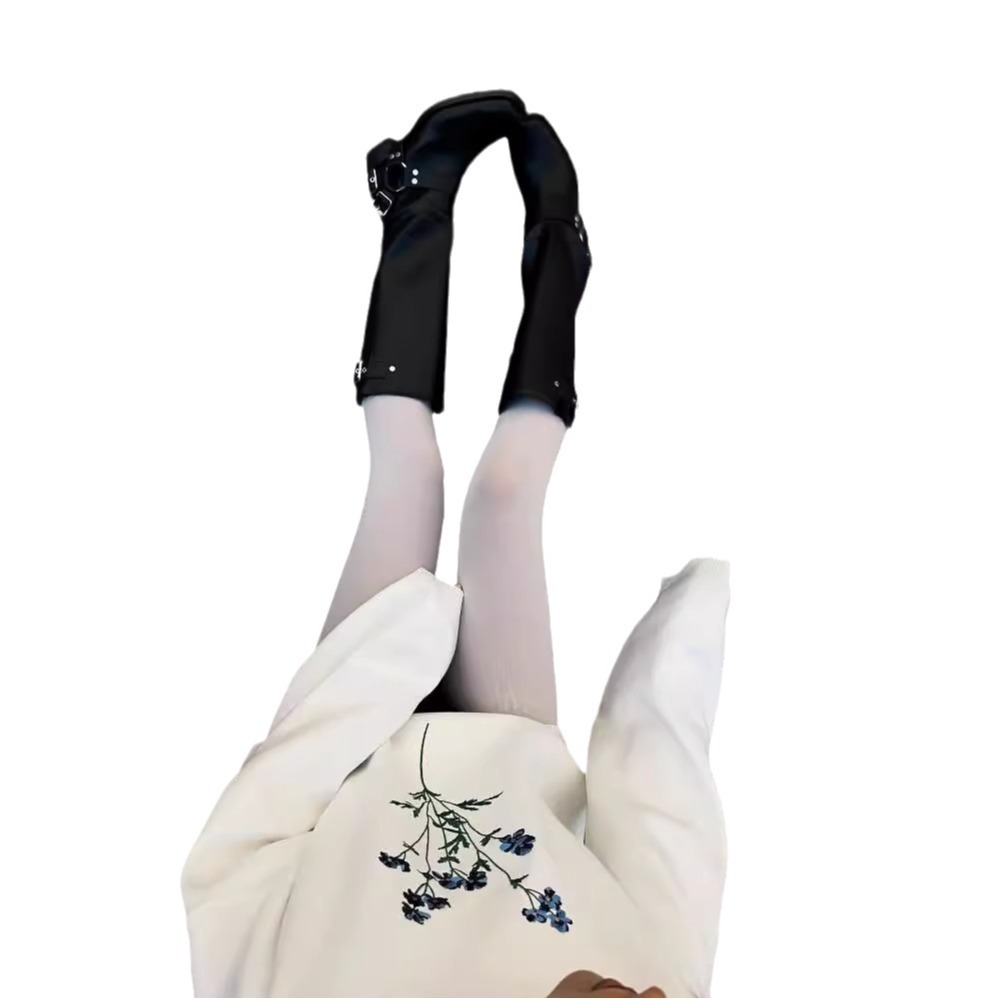 Autumn Flower Embroidered Crew Neck Sweater - Image 5