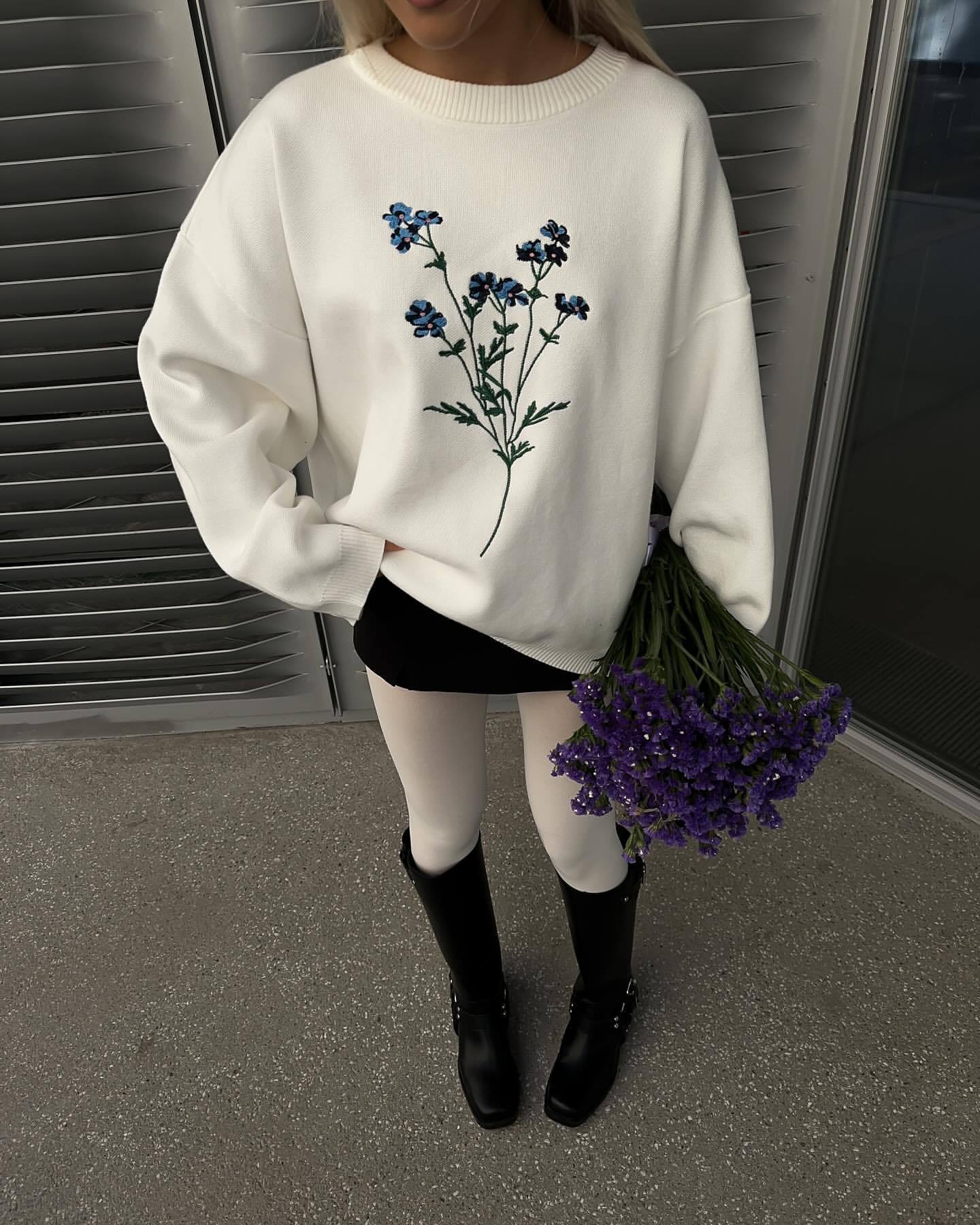 Autumn Flower Embroidered Crew Neck Sweater - Image 6
