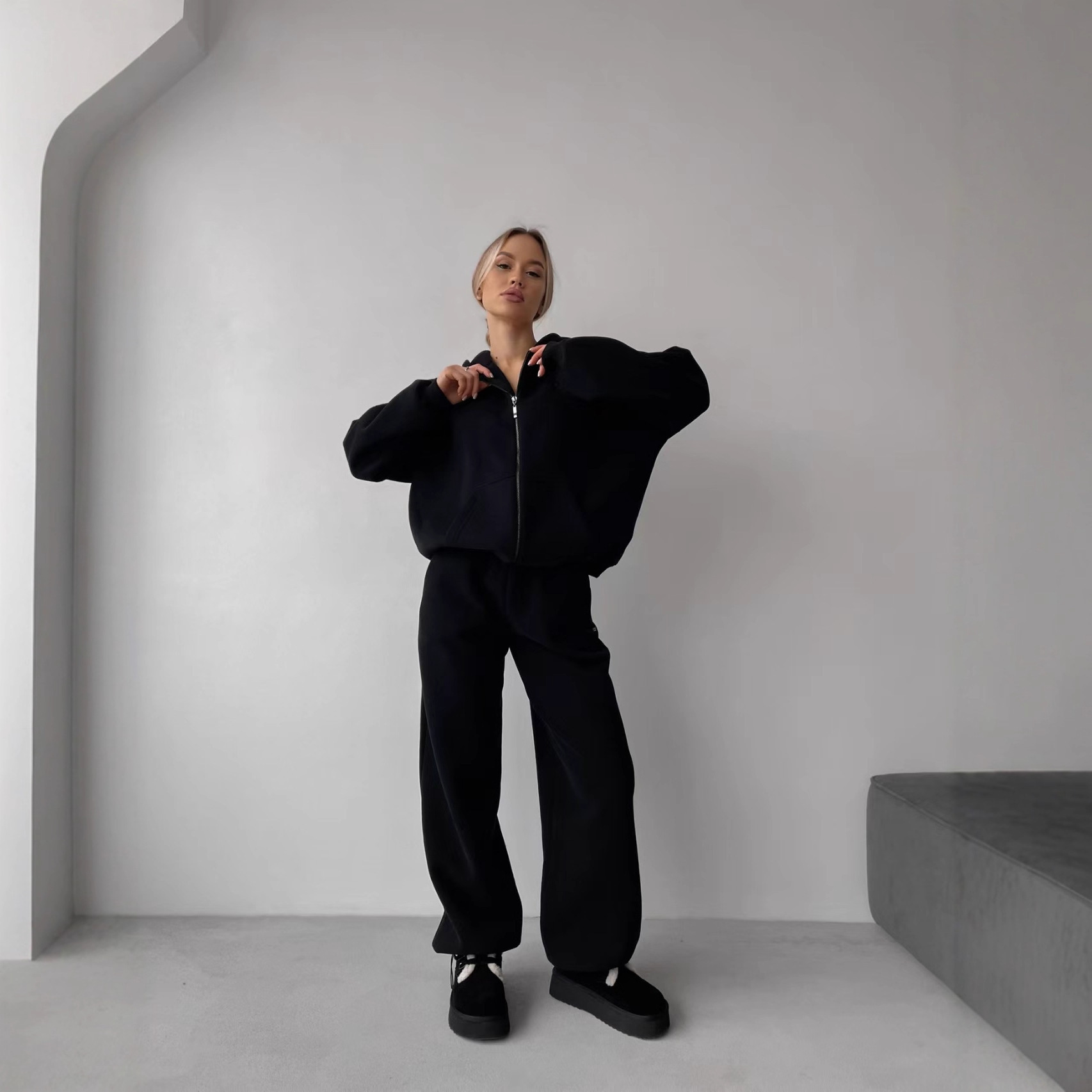 Women's 2-piece Sweatshirt With Wide-leg Sweatpants - Image 3