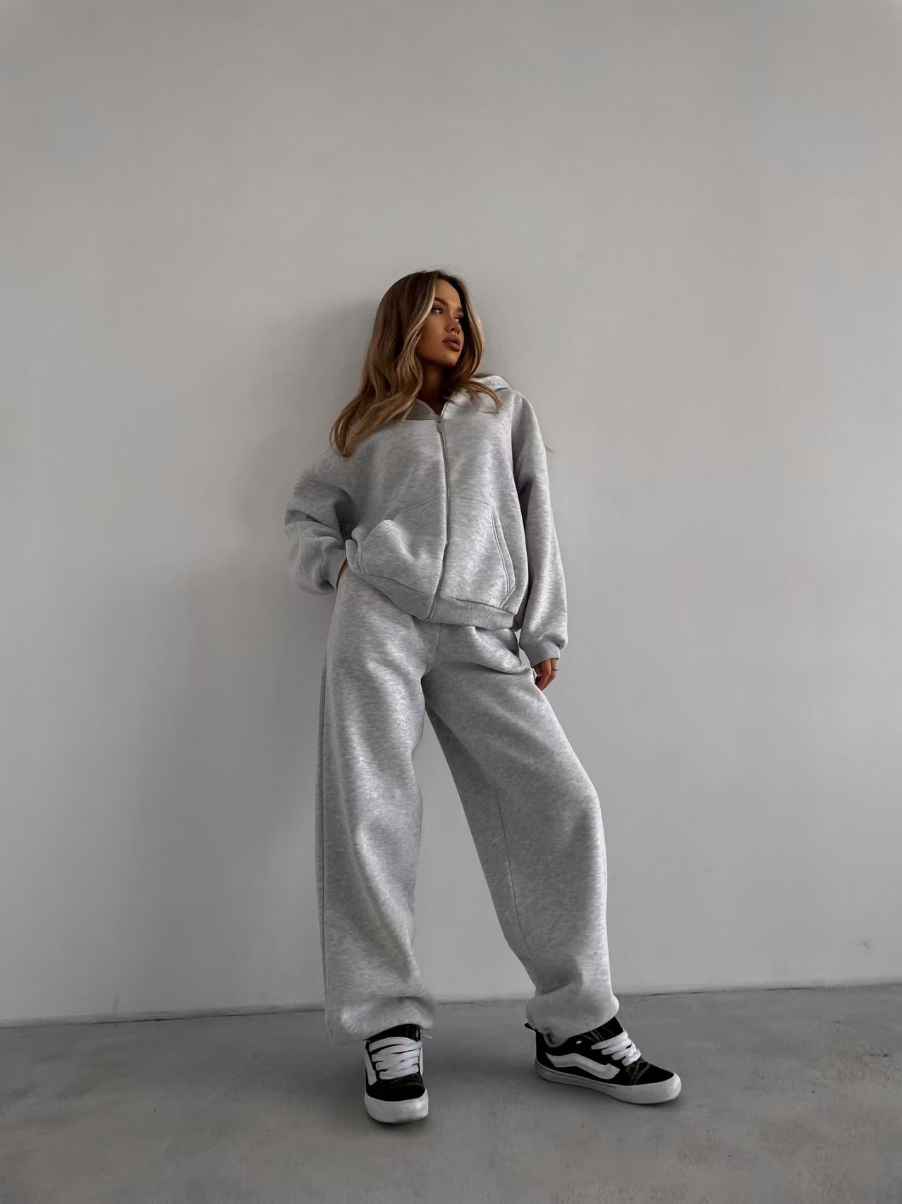 Women's 2-piece Sweatshirt With Wide-leg Sweatpants - Image 8