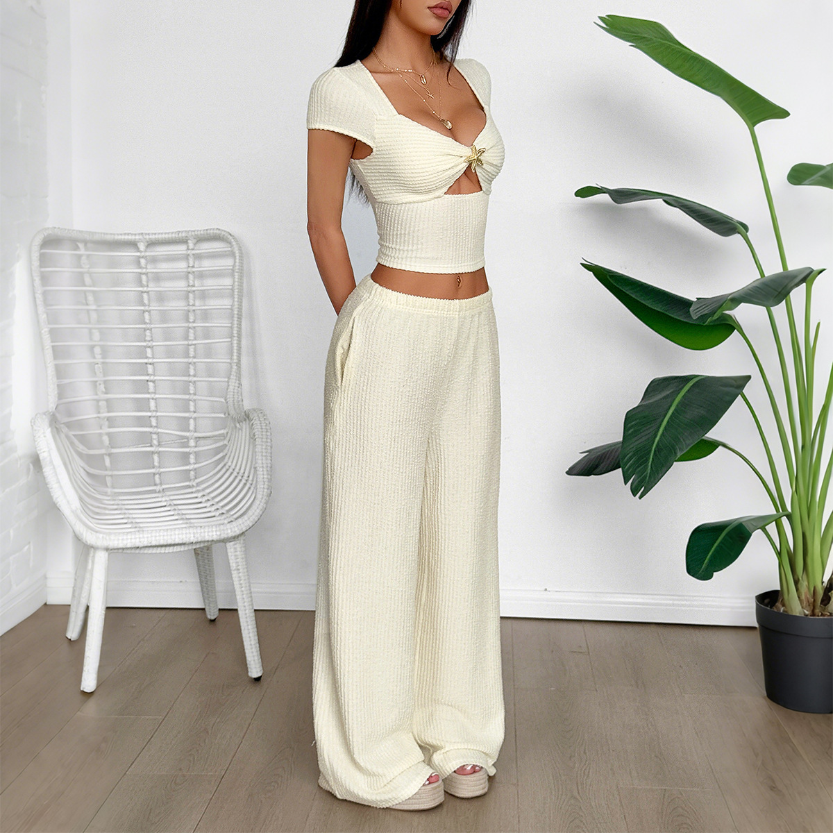 Sports Style Short Sleeve Vest Wide-leg Pants Suit For Women - Image 6