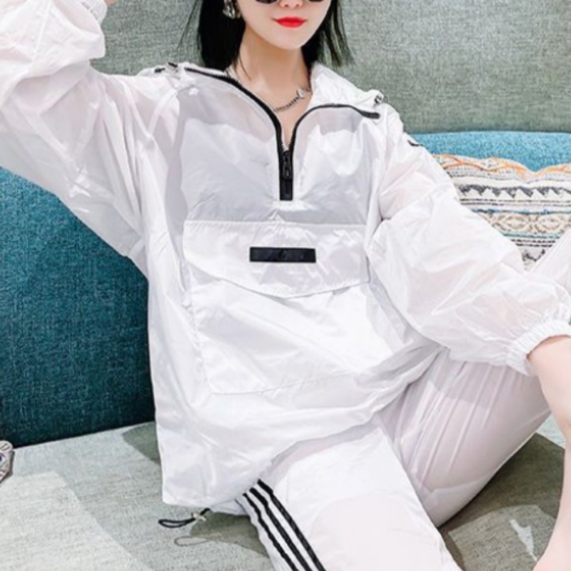 Fashionable Colorful Outerwear Set, Chic And Stylish