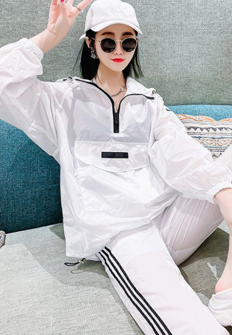 Fashionable Colorful Outerwear Set, Chic And Stylish - Image 2