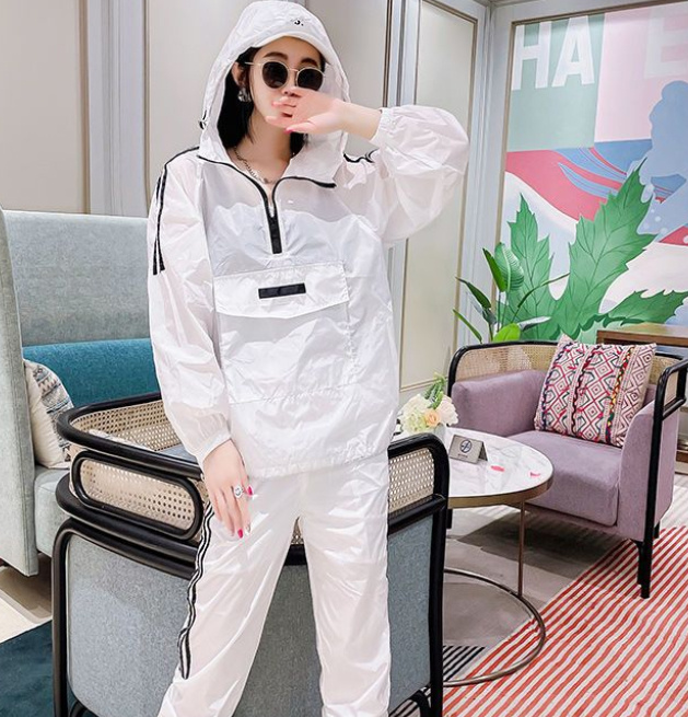 Fashionable Colorful Outerwear Set, Chic And Stylish - Image 3