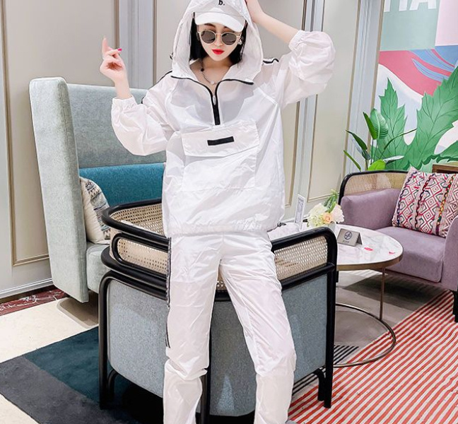 Fashionable Colorful Outerwear Set, Chic And Stylish - Image 4