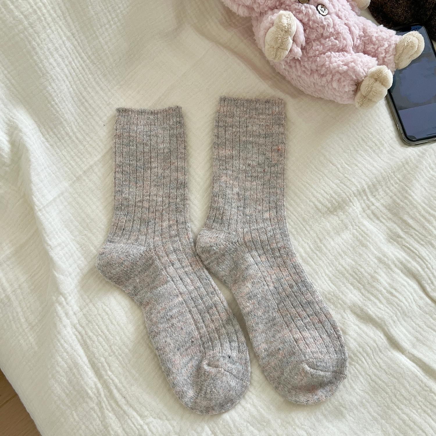 Anti-pilling Wool Socks For Women Autumn And Winter Mid-calf Socks Thickened - Image 7