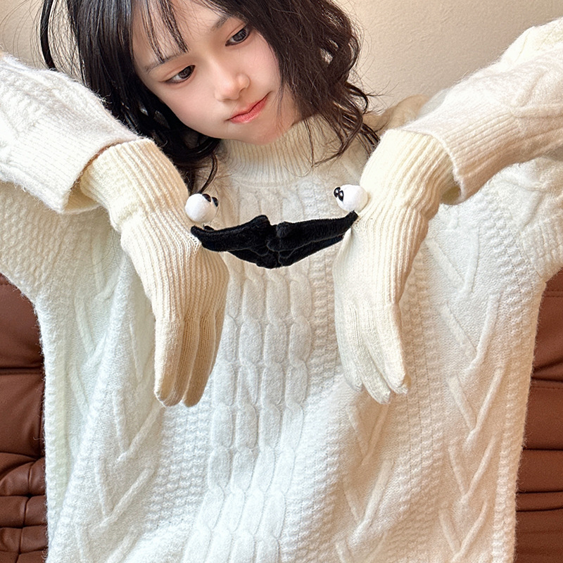Couple Magnetic Warm Gloves Cute Doll Hand Gloves - Image 3