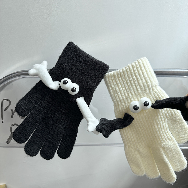 Couple Magnetic Warm Gloves Cute Doll Hand Gloves - Image 8