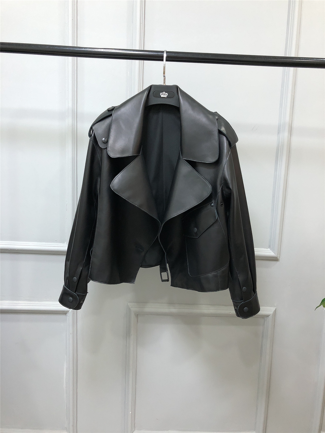 Women's Short Loose Small Leather Jacket - Image 4