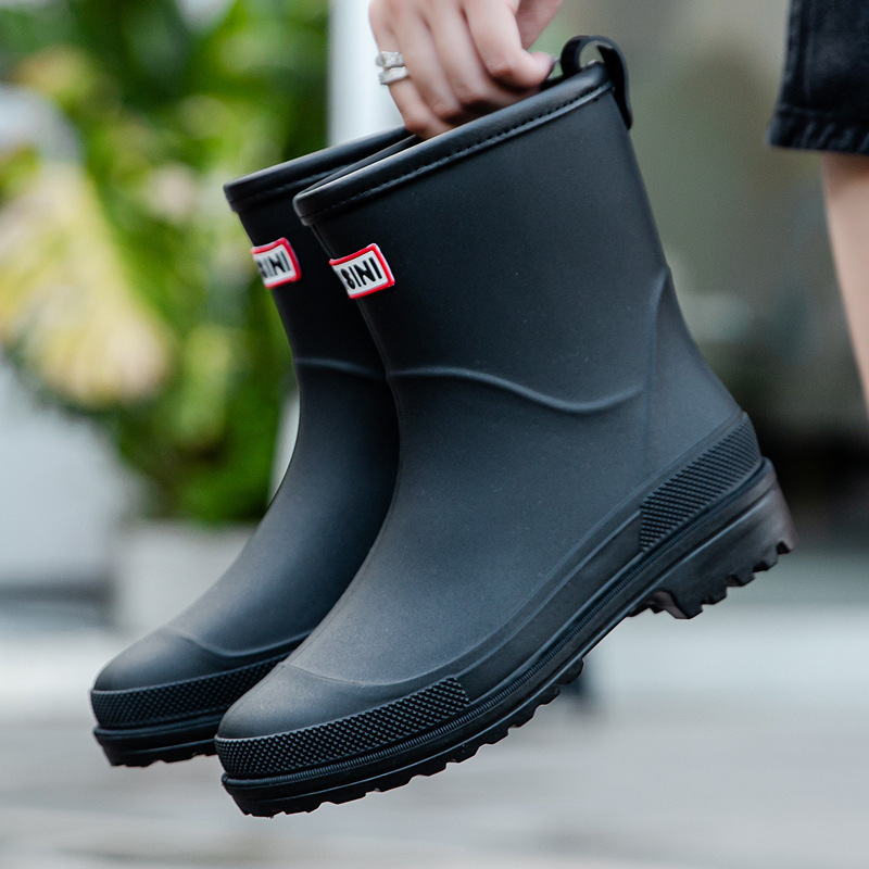 Women's fashionable rain boots, suitable for students. - Image 3