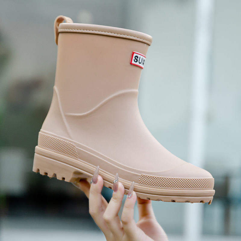Women's fashionable rain boots, suitable for students. - Image 4