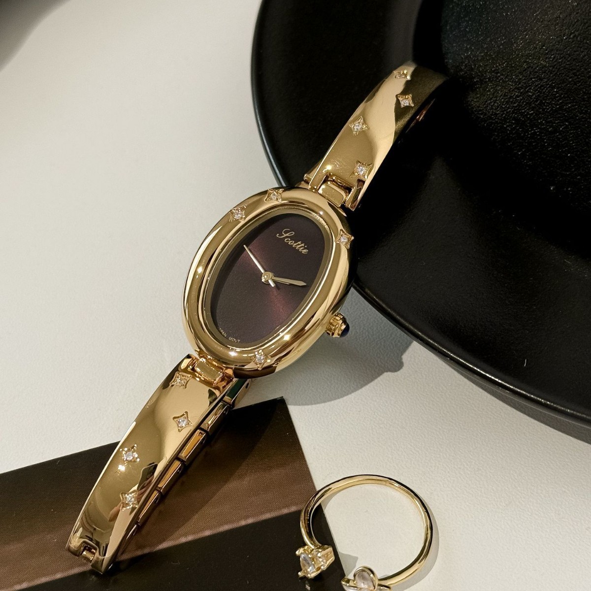 Oval Disk Bracelet Watch - Image 2