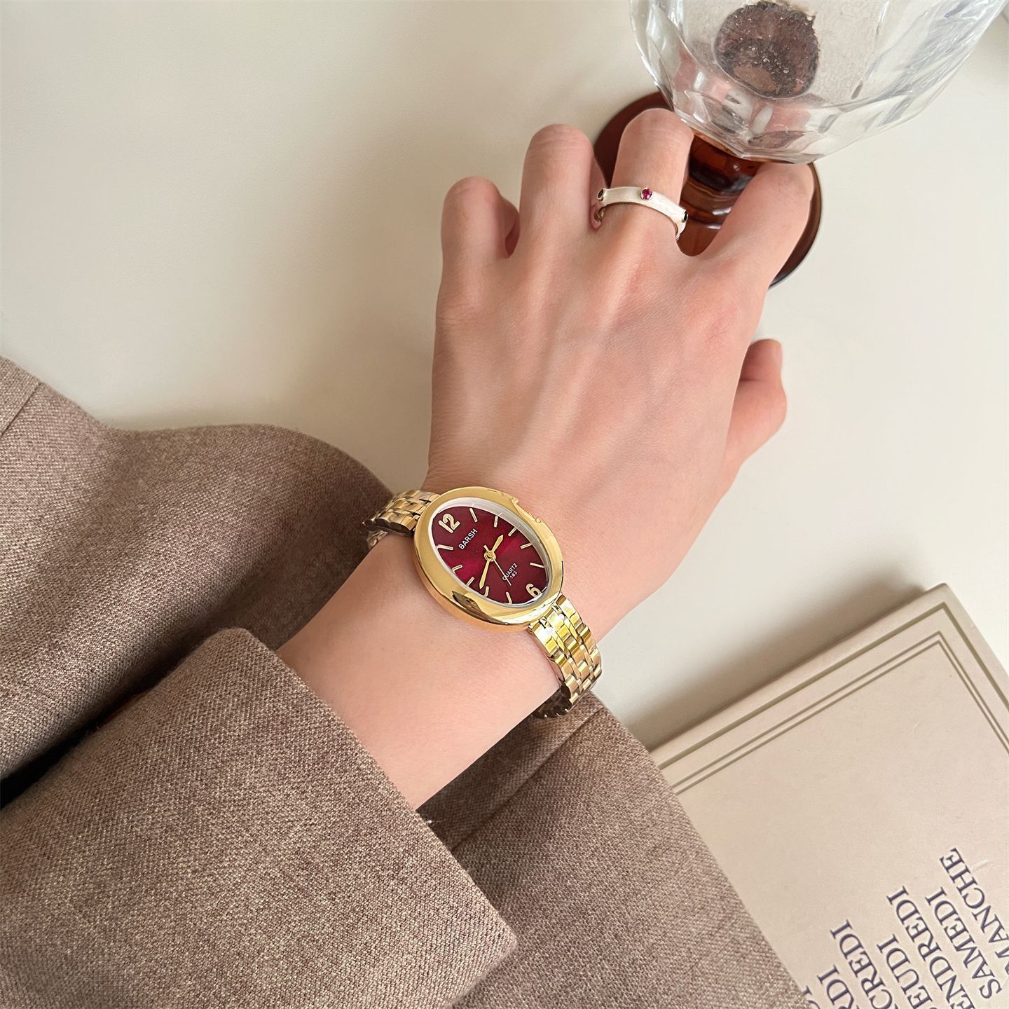 Elegant Big Diamond Watch Women's High-grade Light Luxury - Image 5