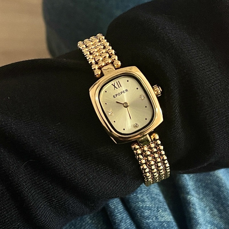 Autumn And Winter Niche New Style Small Cube Sugar Light Luxury Women's Watch - Image 2