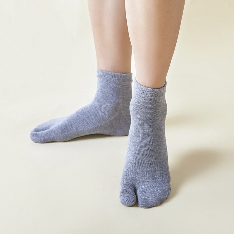 Sweat-absorbent Breathable Split Toe Toesocks - Image 10