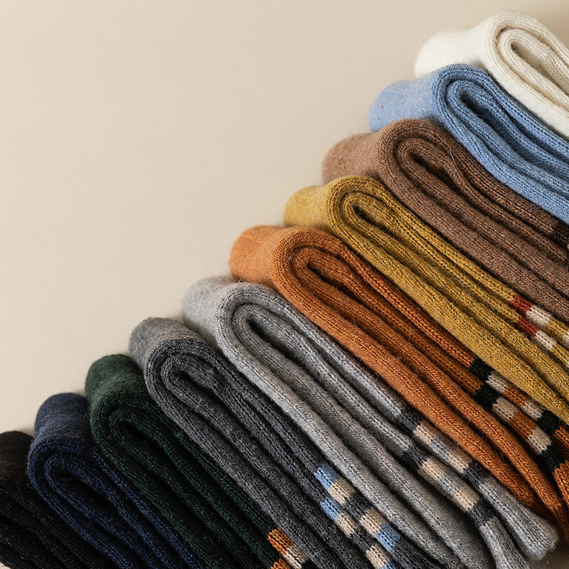 Men's Mid-calf Length Sports Stockings Autumn And Winter Fleece-lined Terry Cotton Socks - Image 2