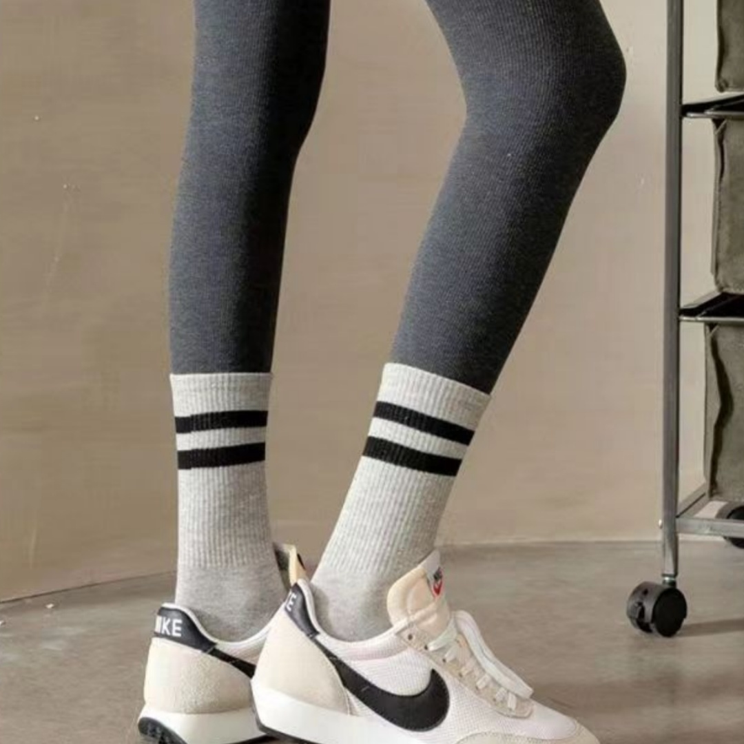 Men's Mid-calf Length Sock Solid Color Breathable Sweat Absorbing Deodorant