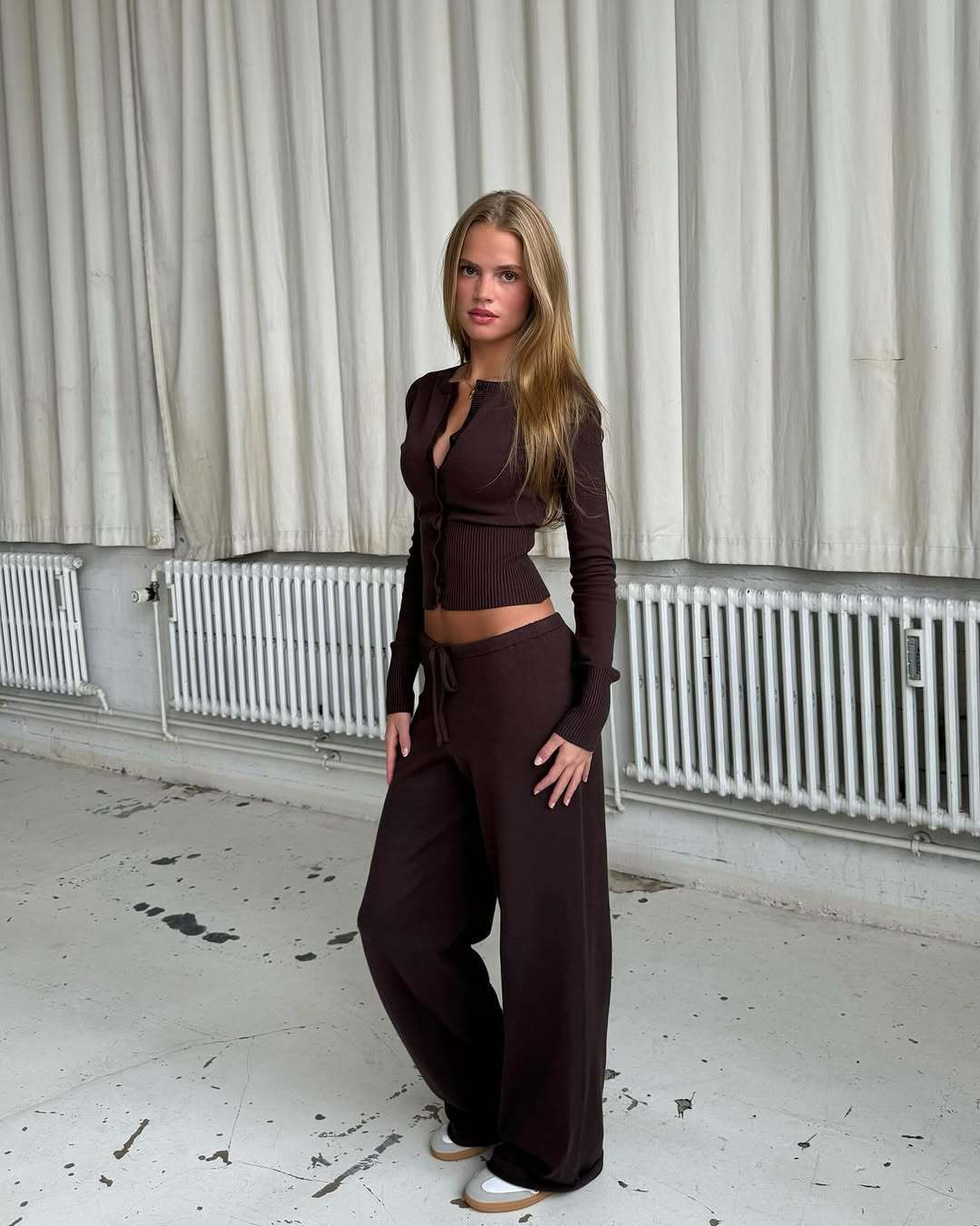 Pure Desire Knitted Slim-fit Buttoned Long Sleeve Low Waist Casual Trousers Two-piece Set - Image 7