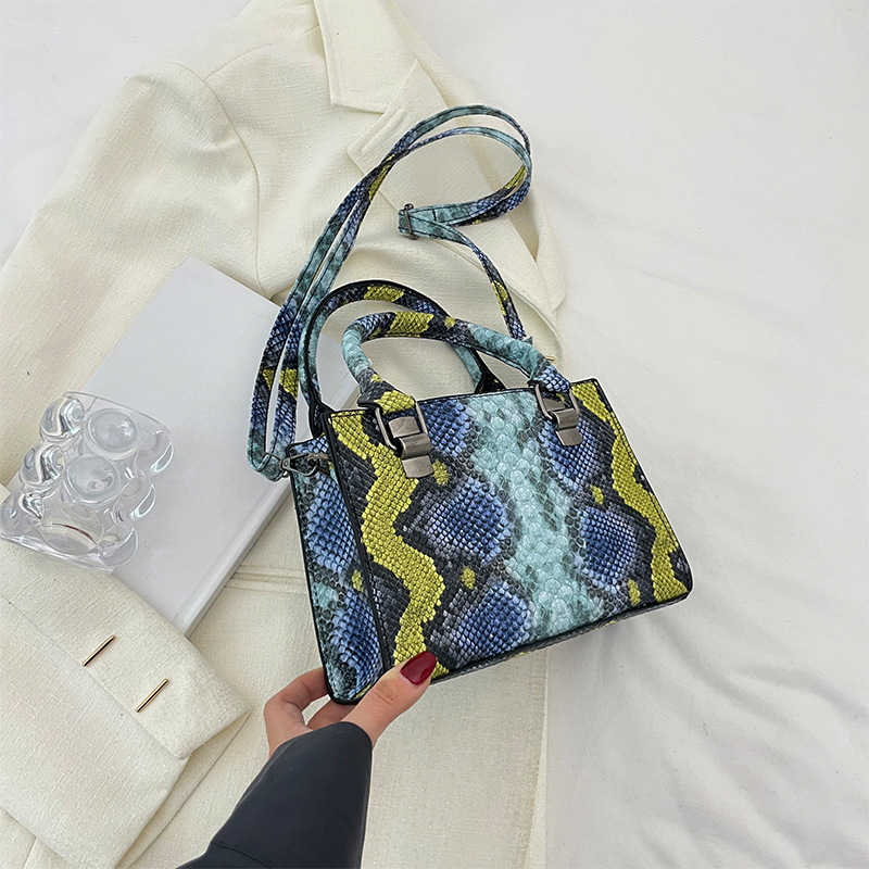 Niche Design Crossbody Casual Crocodile-print Small Square Handbag - Image 6