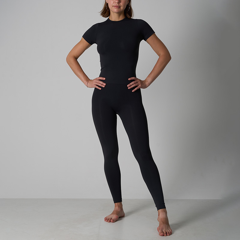 Soft Skin-friendly Seamless Short-sleeved Trousers Running Sports Suit - Image 7