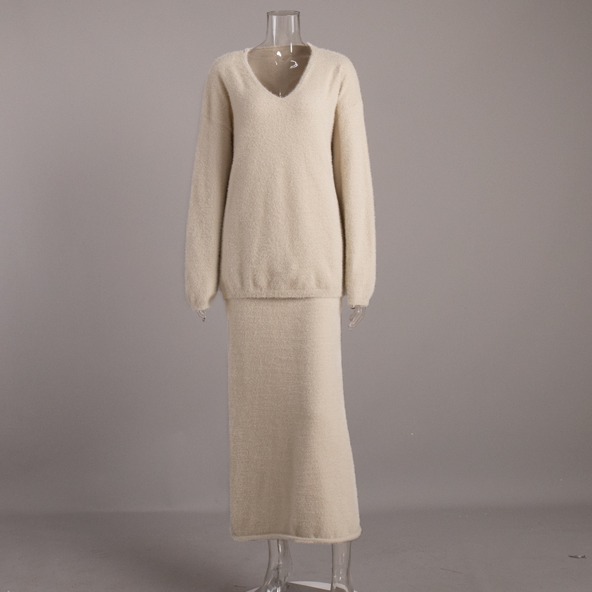 Simple Knitting V-neck Sweater Skirt Suit - Image 8