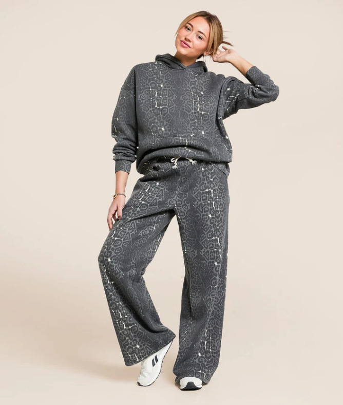 Fashionable Casual Hooded Sweatshirt And Wide Leg Pants Leopard Print Set - Image 6