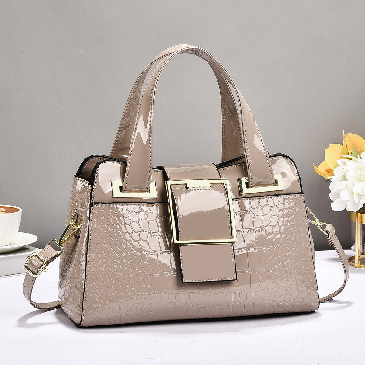 Generous One-shoulder Crossbody Fashion Portable Bag - Image 3