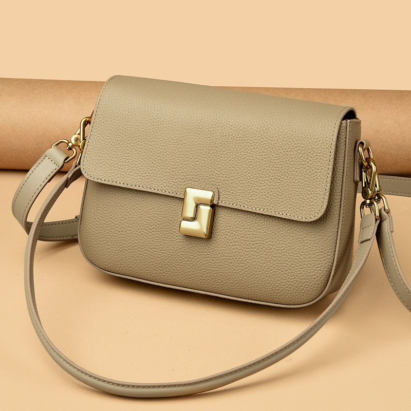 Women's Leather Messenger Retro Shoulder Bag - Image 7