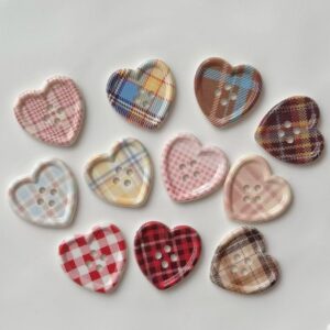 Cute Style Plaid Heart Button