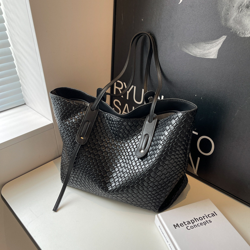 Large Capacity Woven Bag Women's All-match One-shoulder Underarm - Image 7