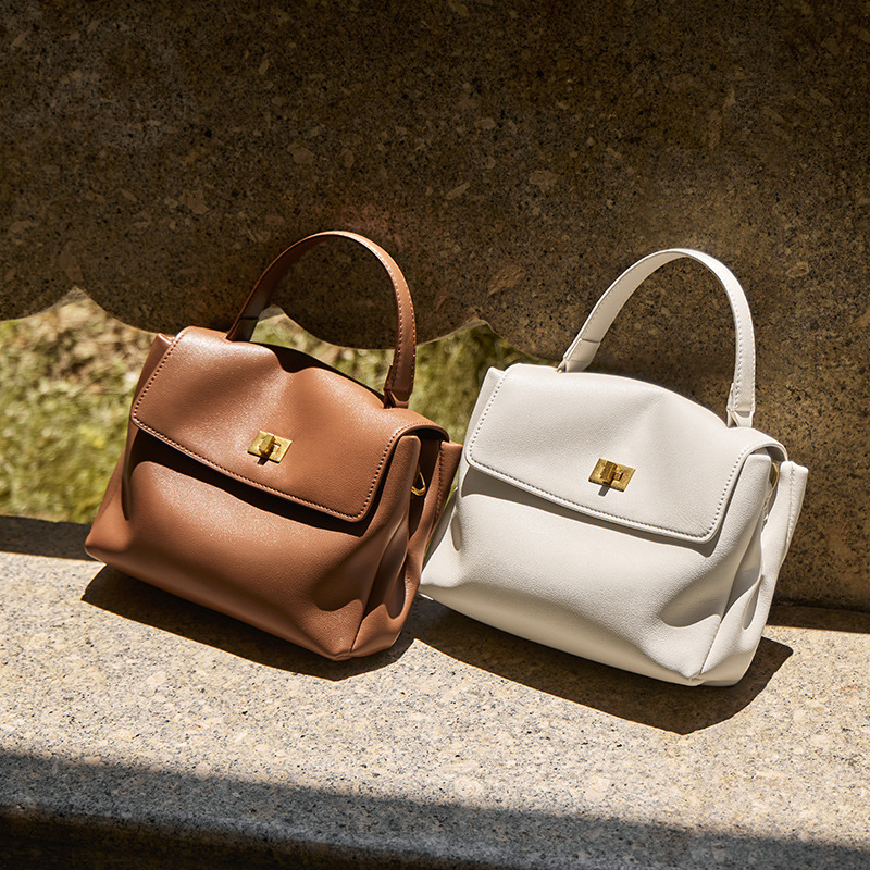 Cowhide Single Shoulder Large Capacity Leather Women's Bag - Image 4