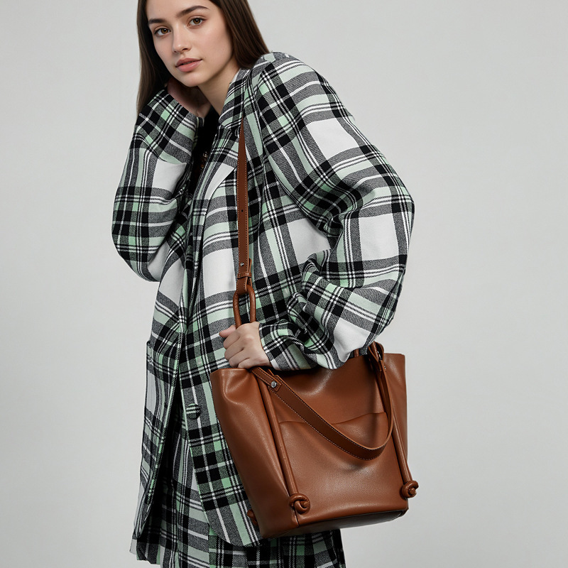 Premium Soft Cowhide Large Capacity Tote Bag Simple - Image 3