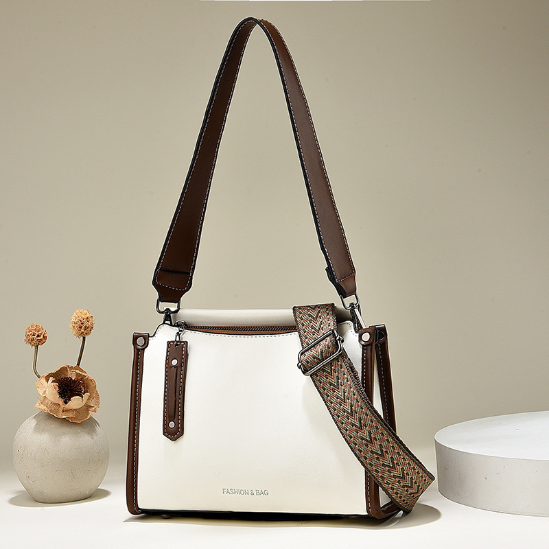 Women's Small Square Bag Bucket Bag Fashionable Western-style Crossbody Shoulder Bag - Image 2