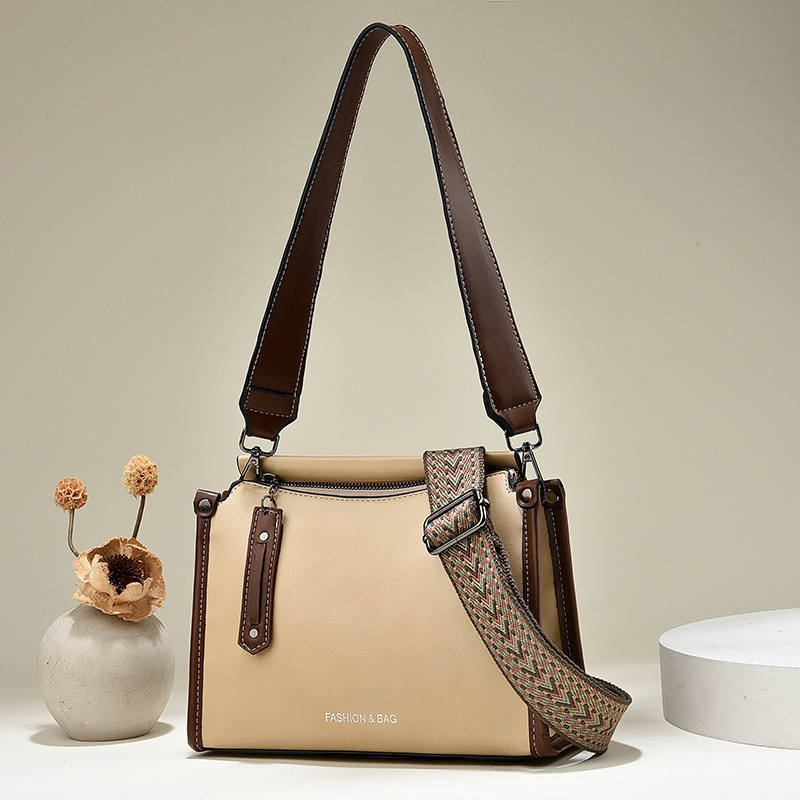 Women's Small Square Bag Bucket Bag Fashionable Western-style Crossbody Shoulder Bag - Image 3