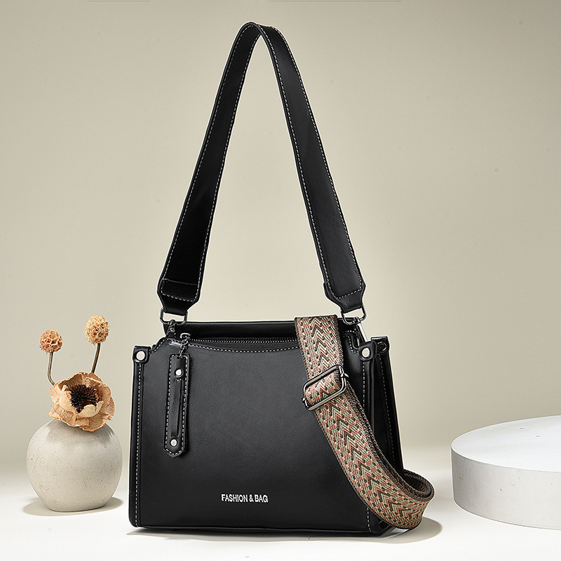 Women's Small Square Bag Bucket Bag Fashionable Western-style Crossbody Shoulder Bag - Image 4