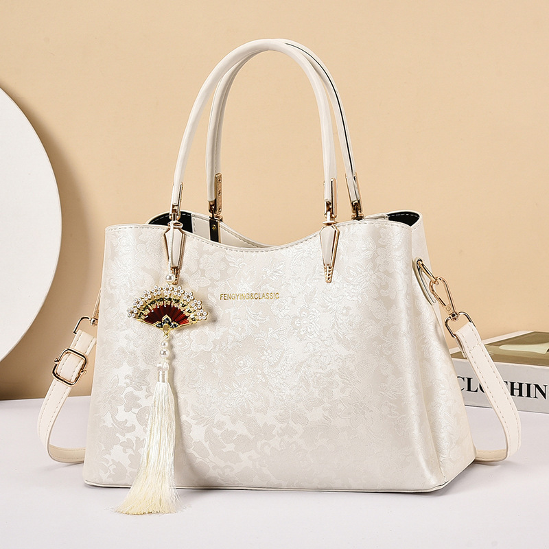 Large-Capacity Gift For Commuting Moms - Image 6