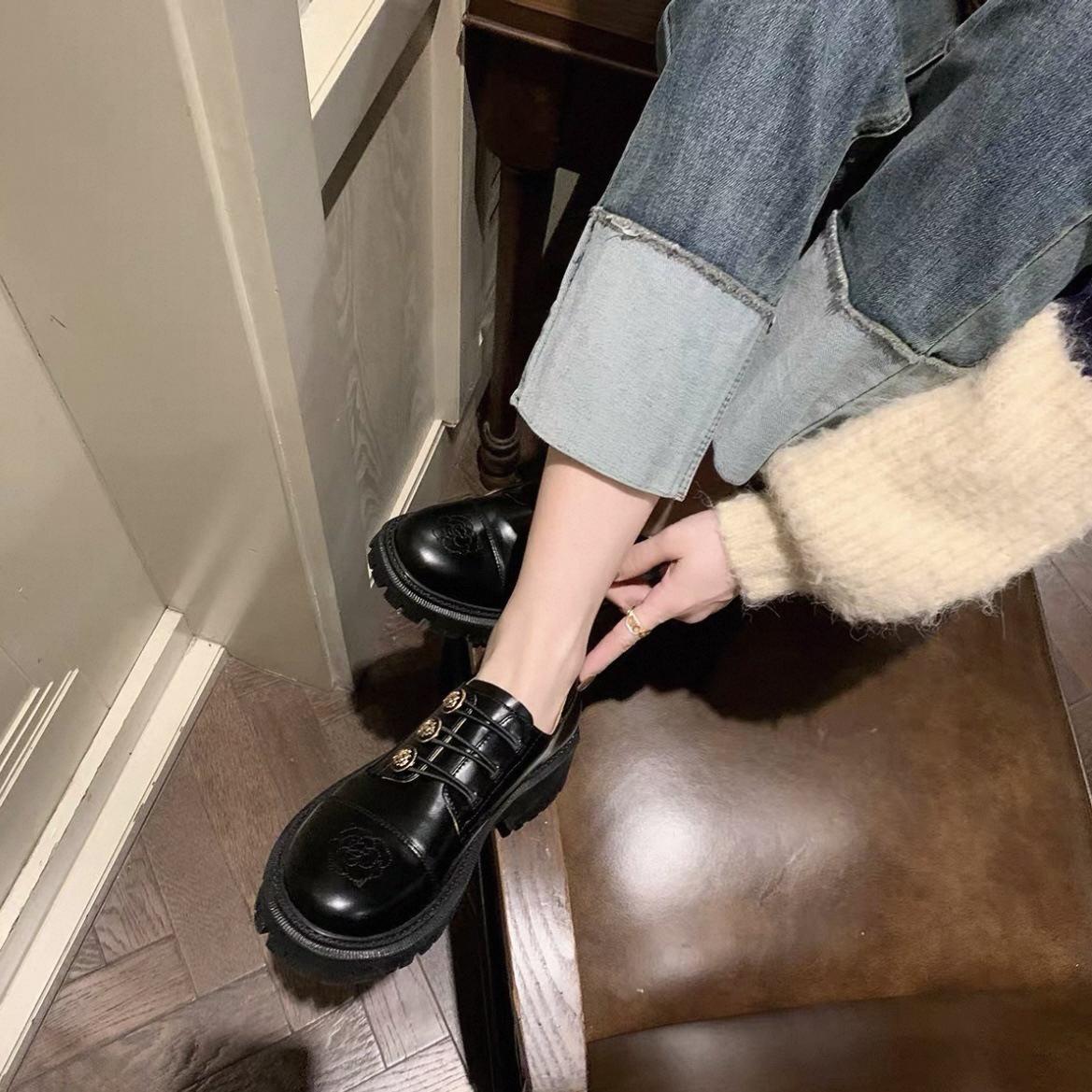 Niche Academic Style Black Block Heel Pumps - Image 3