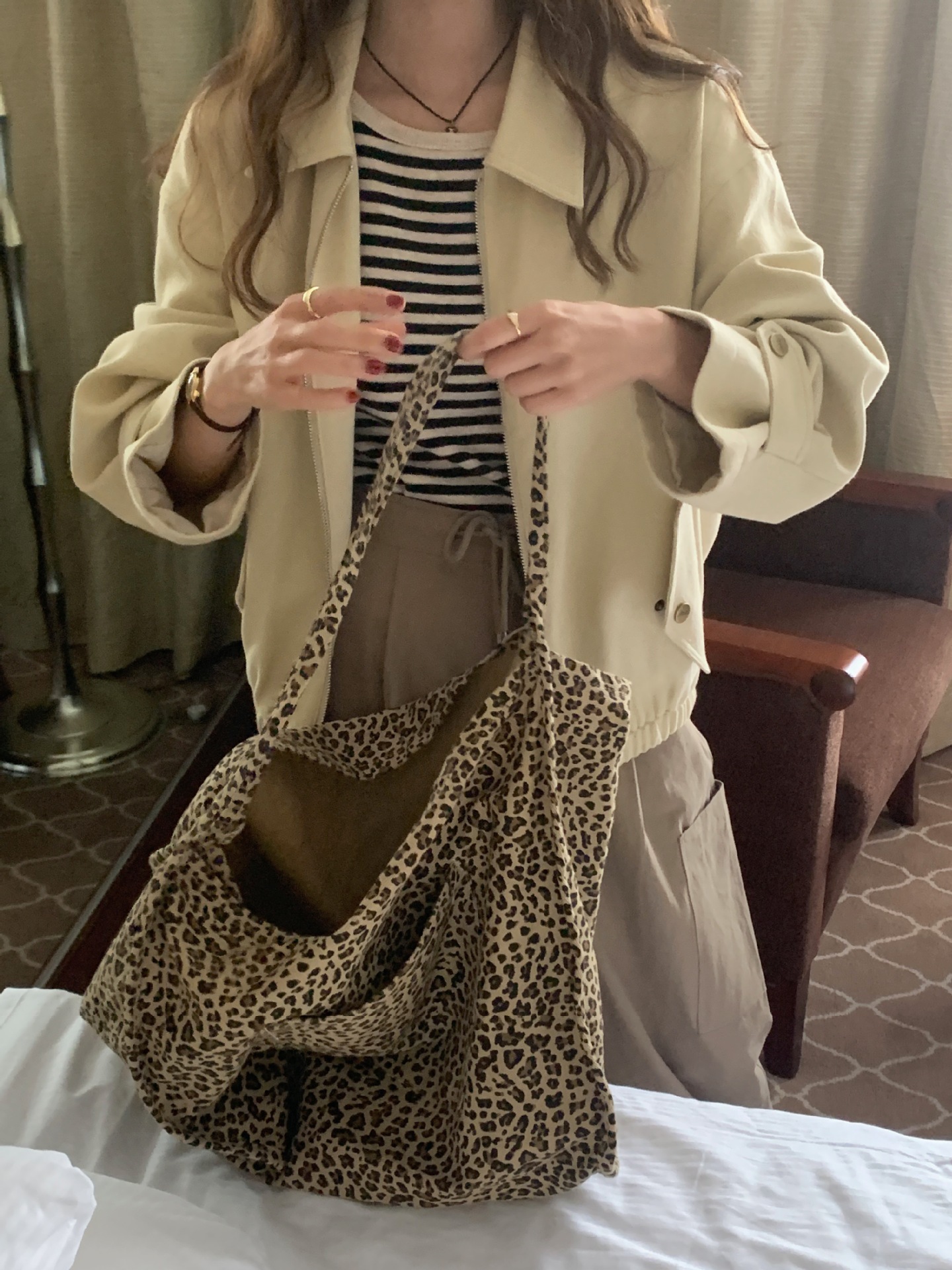 Casual Solid Color Lapel Long Sleeve Loose Slimming Zipper Coat - Image 3