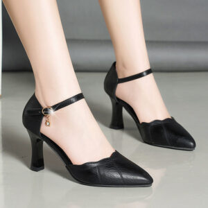 Real Soft Leather Hollowed Sandals Summer